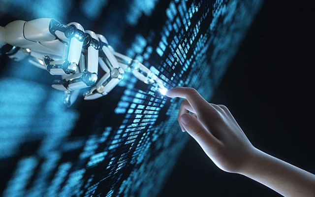 人工智能賦能新型工業化，國產軌交工控機發揮關鍵作用